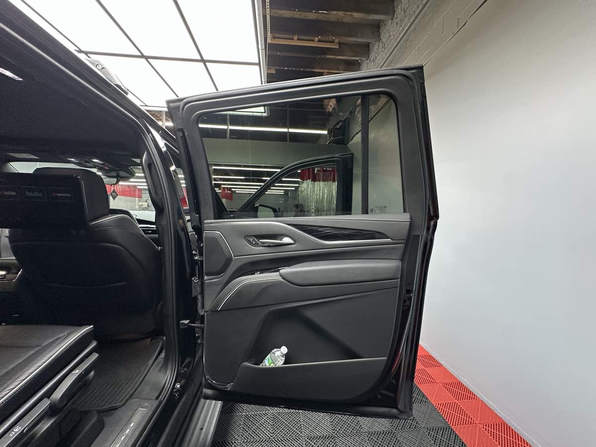 2024 Cadillac Escalade ESV Sport photo 13