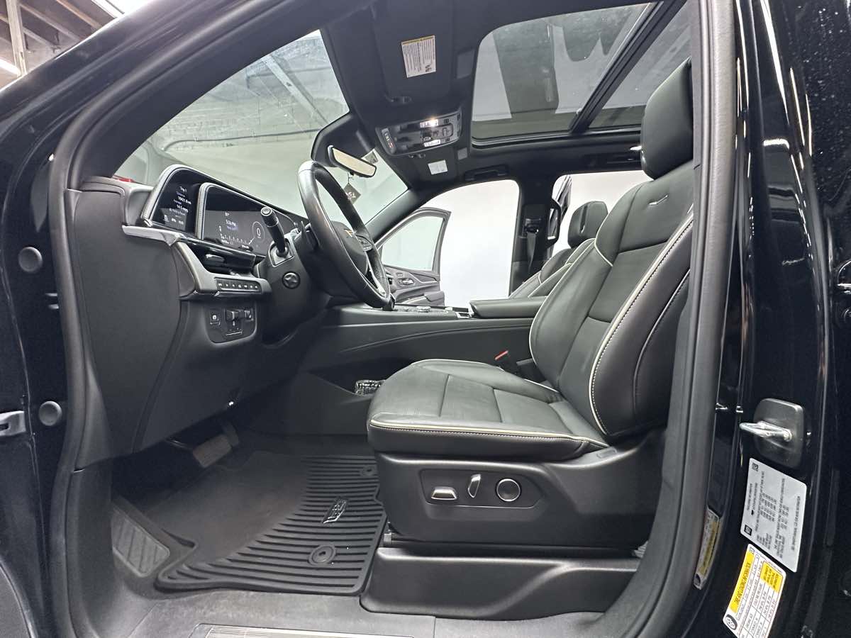 2024 Cadillac Escalade ESV Sport photo 14