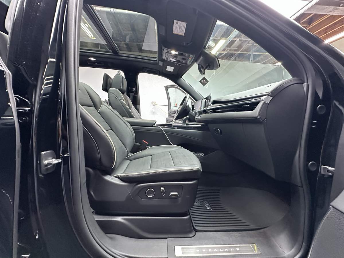 2024 Cadillac Escalade ESV Sport photo 16