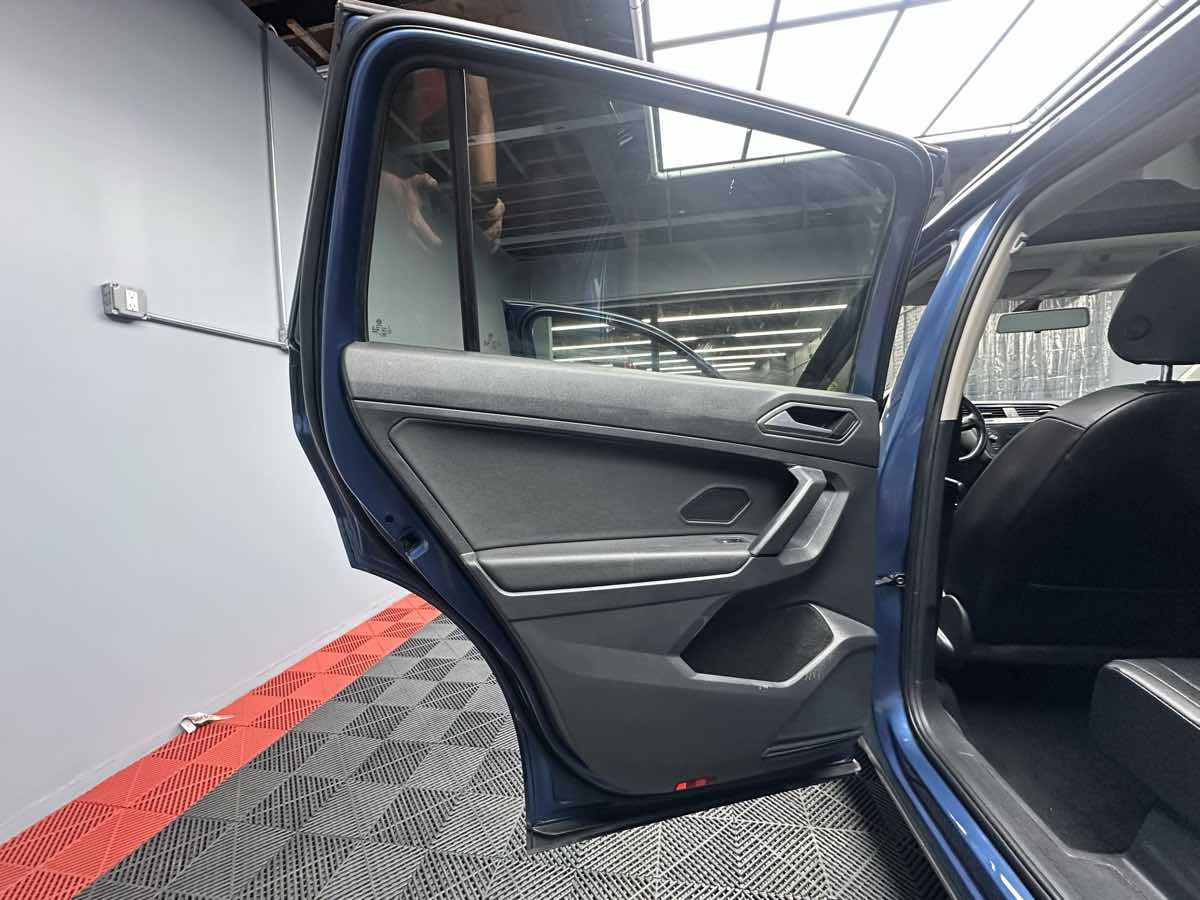 2019 Volkswagen Tiguan SE photo 16