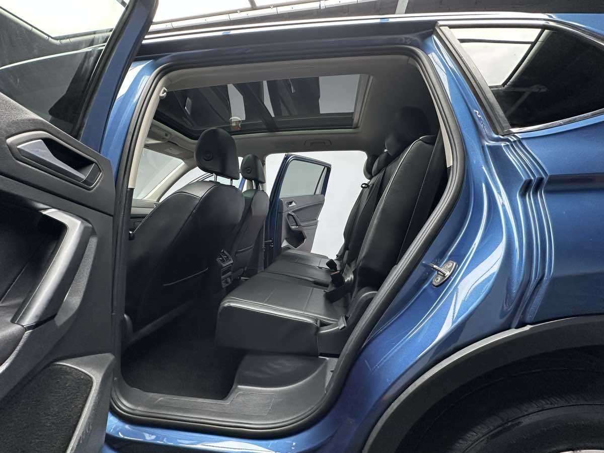 2019 Volkswagen Tiguan SE photo 21