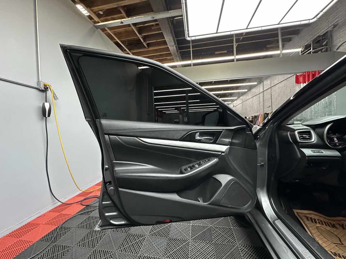 2018 Nissan Maxima S photo 9