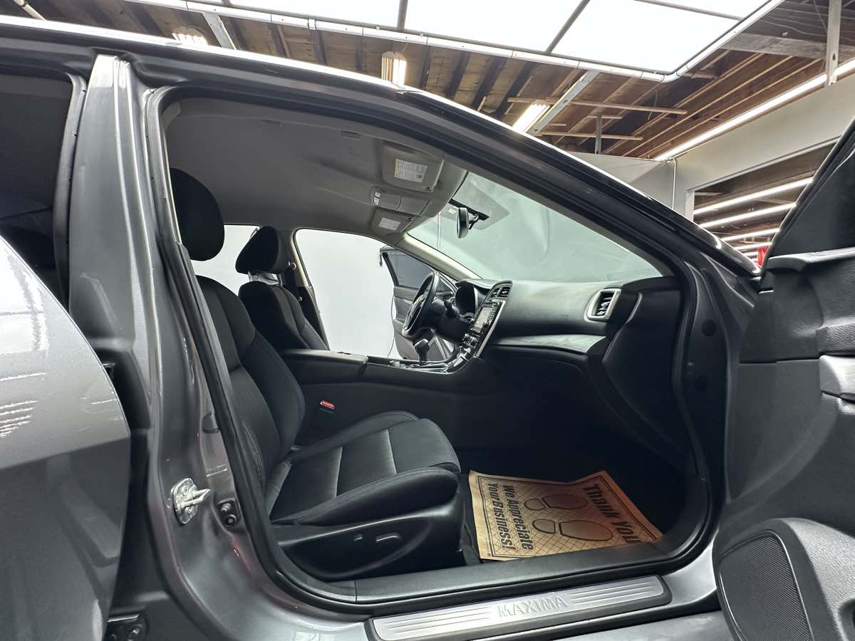 2018 Nissan Maxima S photo 13