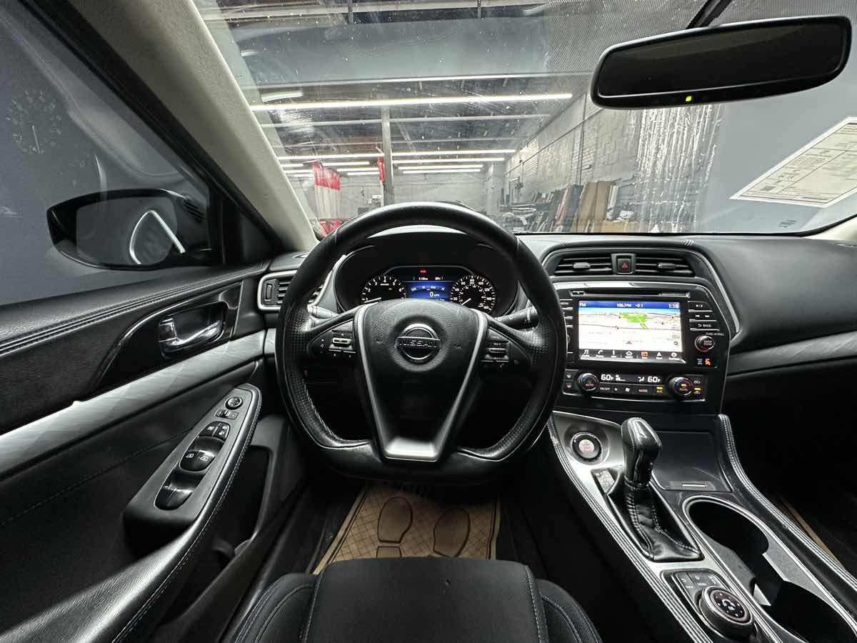 2018 Nissan Maxima S photo 19