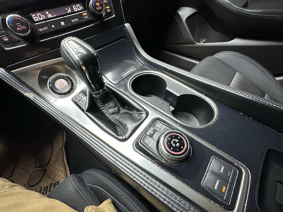 2018 Nissan Maxima S photo 20