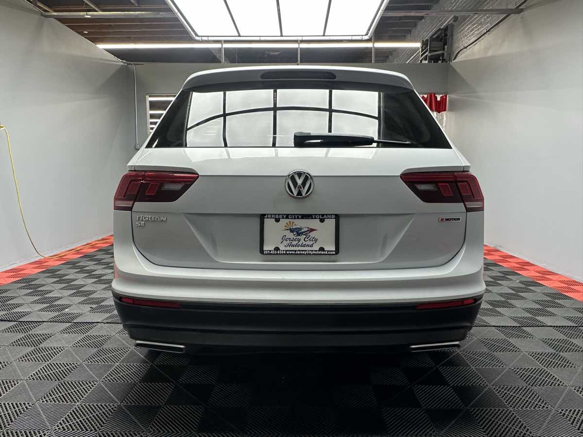 2019 Volkswagen Tiguan SE photo 5