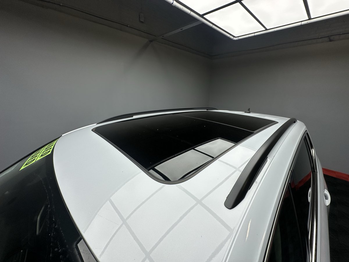 2019 Volkswagen Tiguan SE photo 9