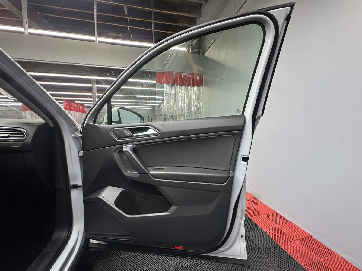 2019 Volkswagen Tiguan SE photo 15