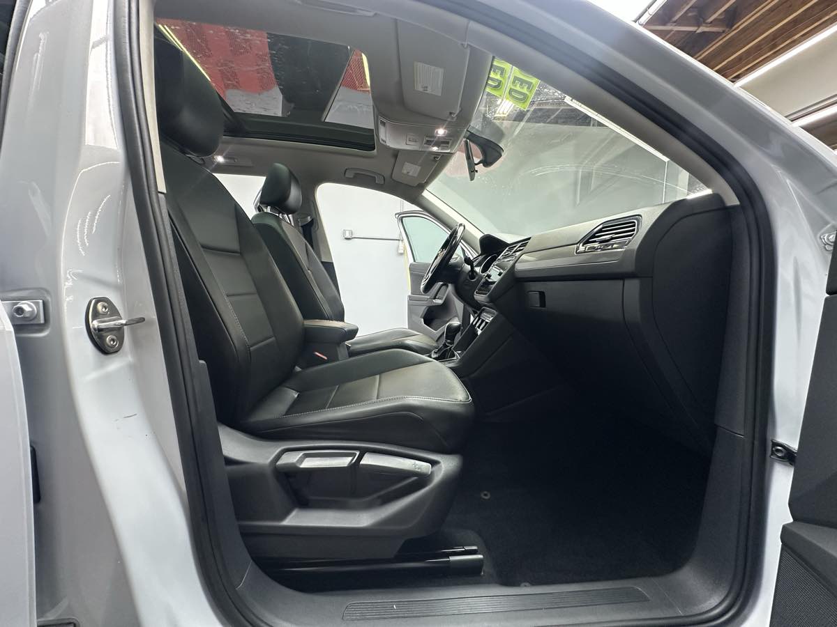 2019 Volkswagen Tiguan SE photo 17