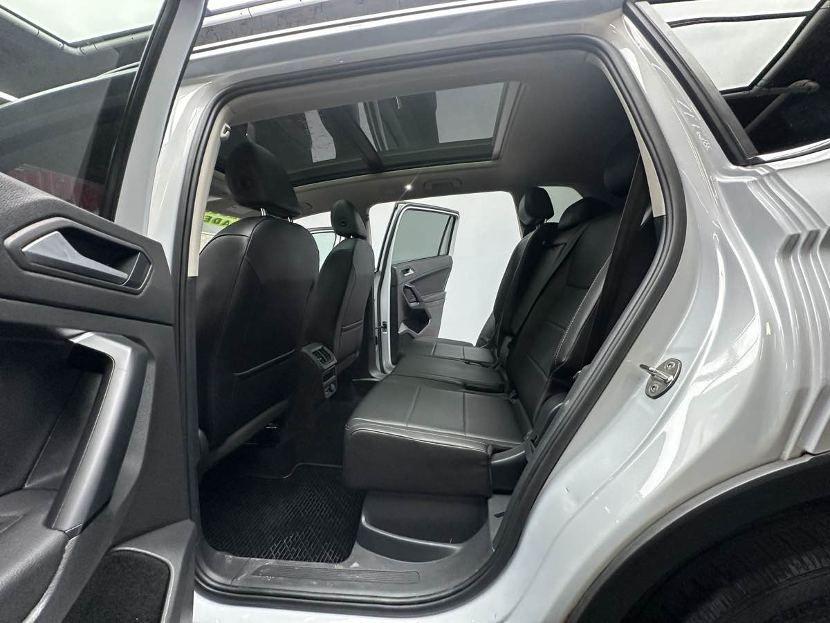 2019 Volkswagen Tiguan SE photo 20
