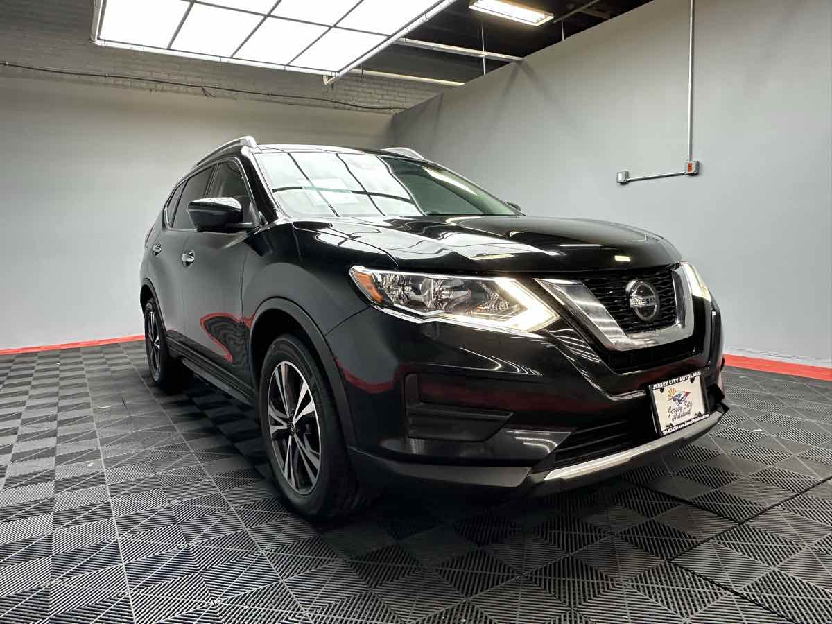 2019 Nissan Rogue SV photo 7