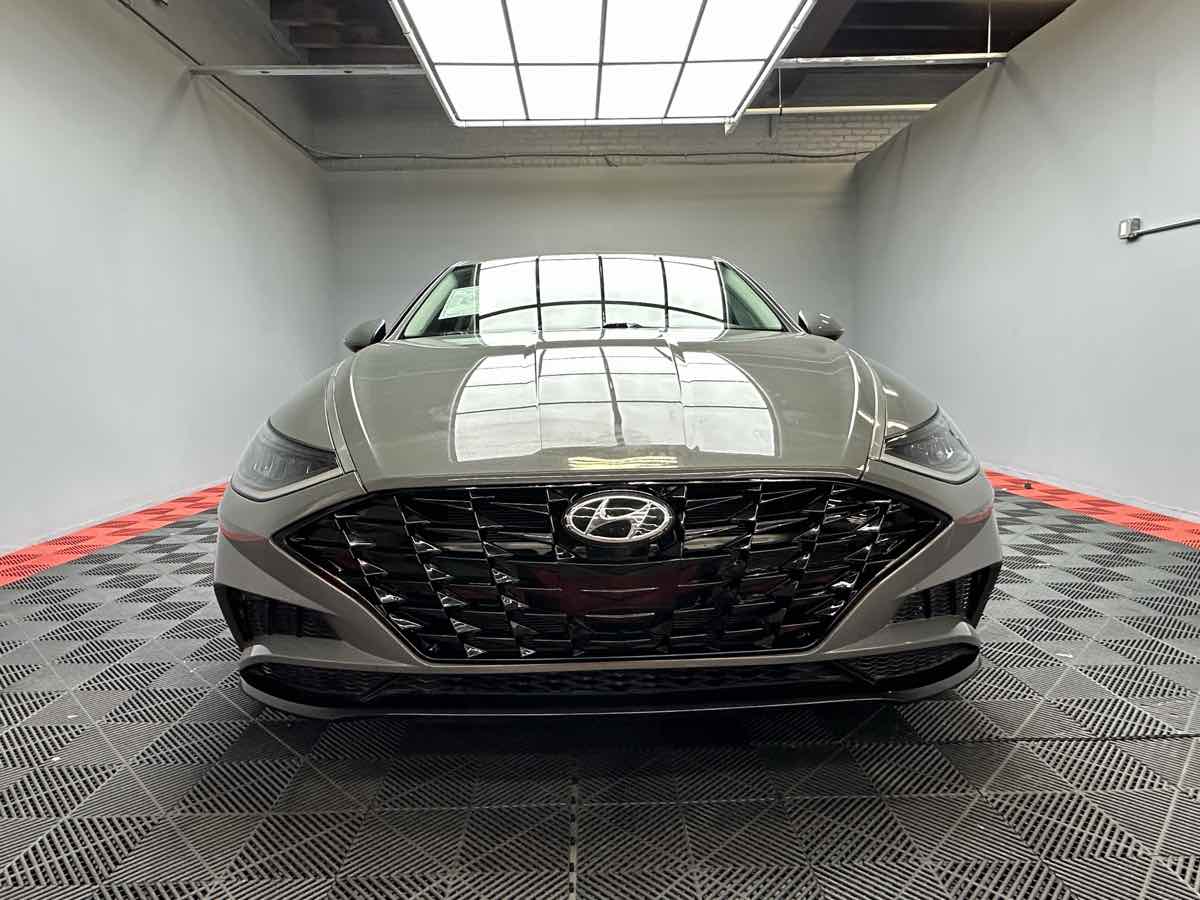 2021 Hyundai Sonata SEL photo 2
