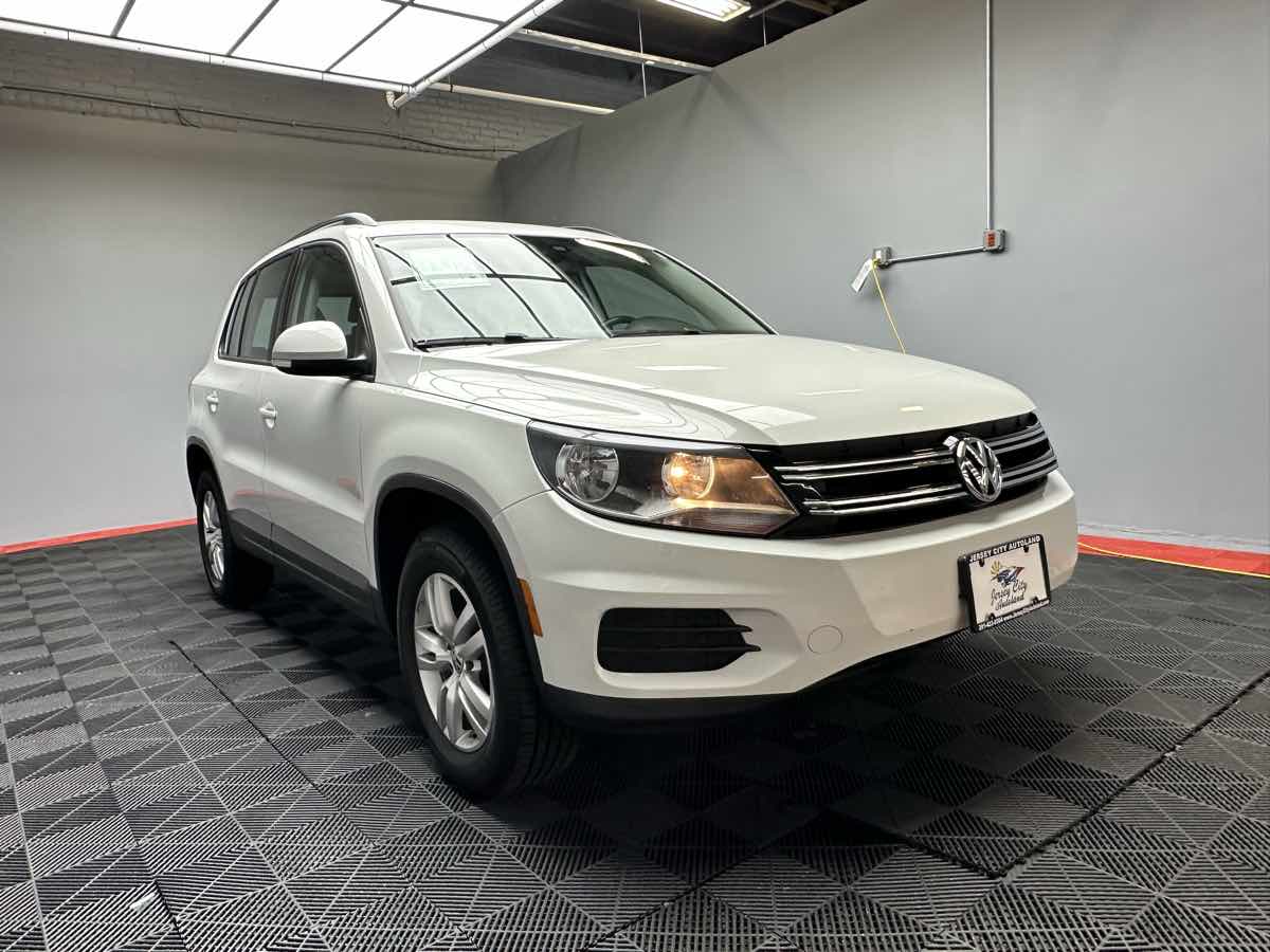 2017 Volkswagen Tiguan S photo 5