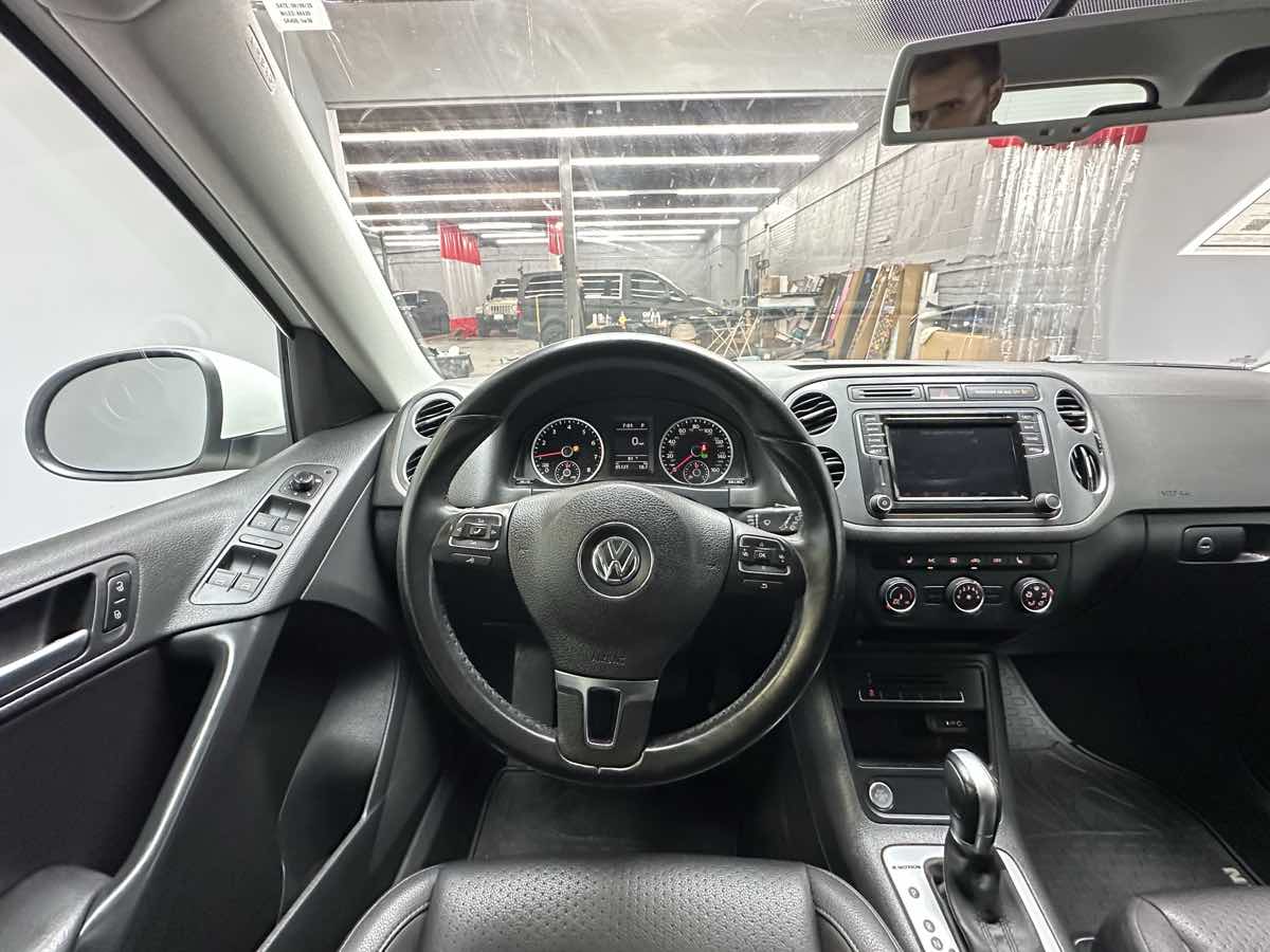 2017 Volkswagen Tiguan S photo 19