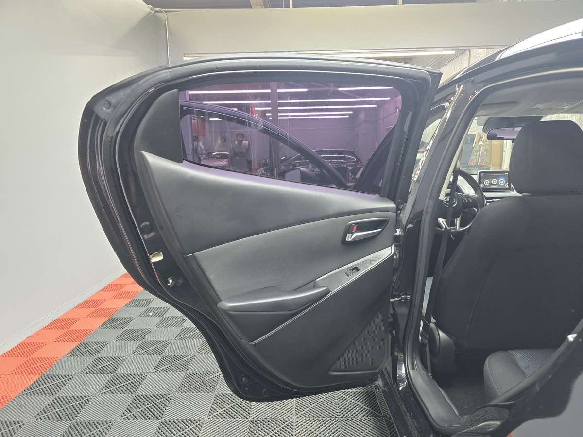 2016 Scion iA photo 9