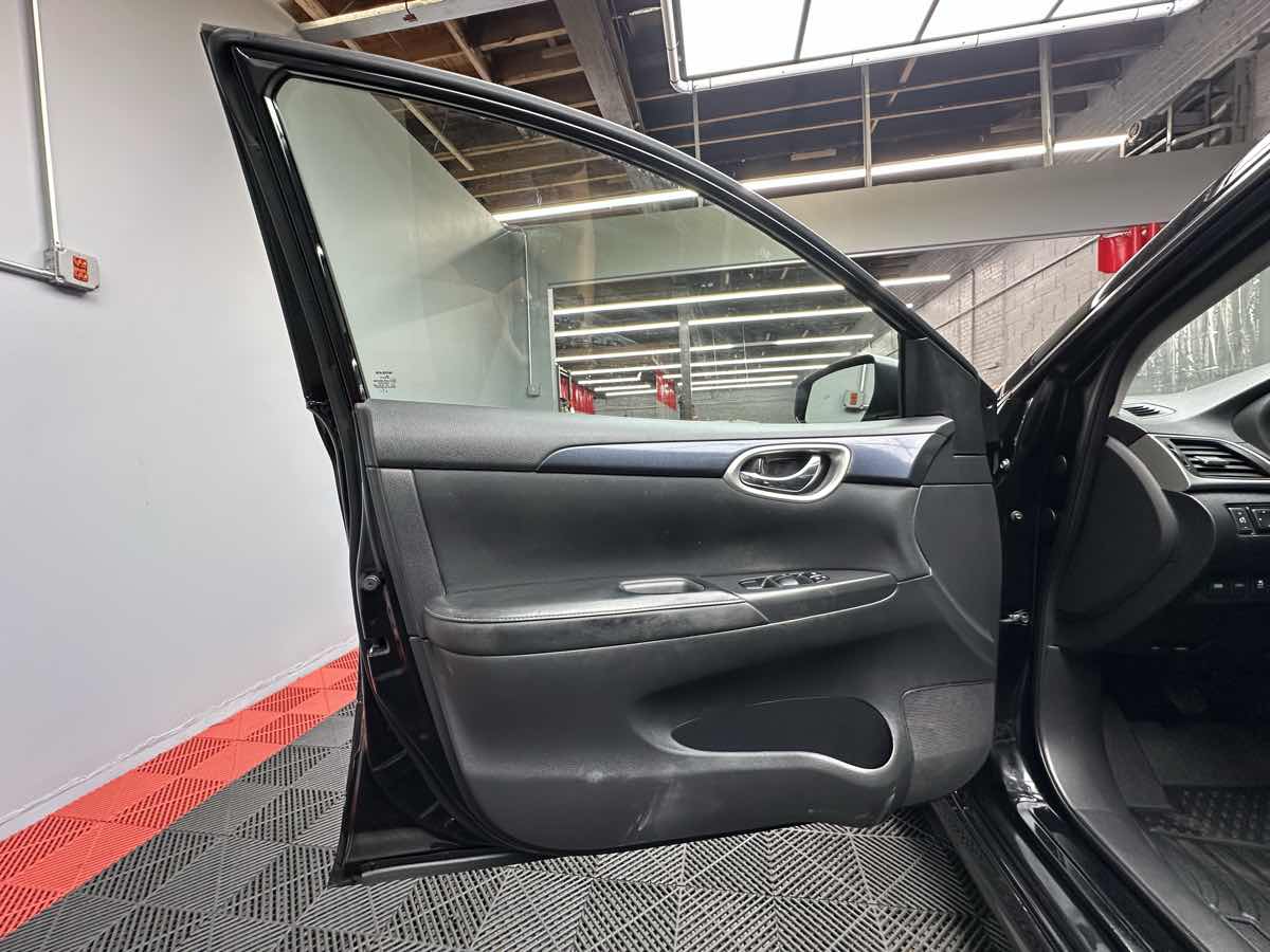 2017 Nissan Sentra SR Turbo photo 11