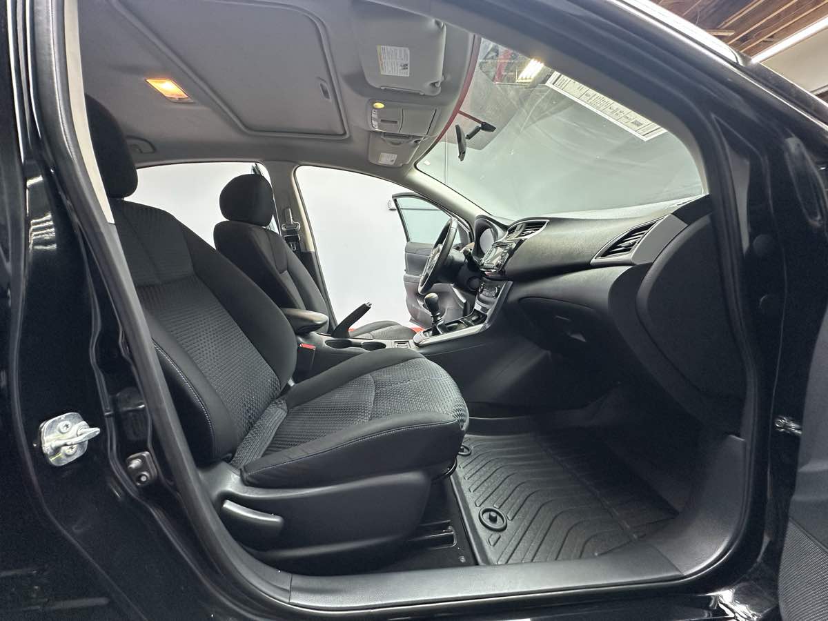 2017 Nissan Sentra SR Turbo photo 15