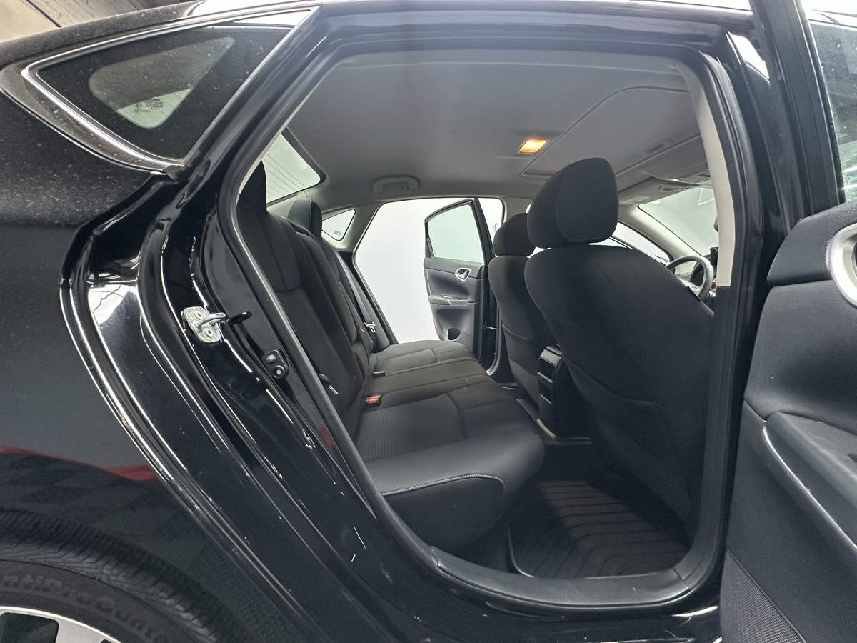 2017 Nissan Sentra SR Turbo photo 16