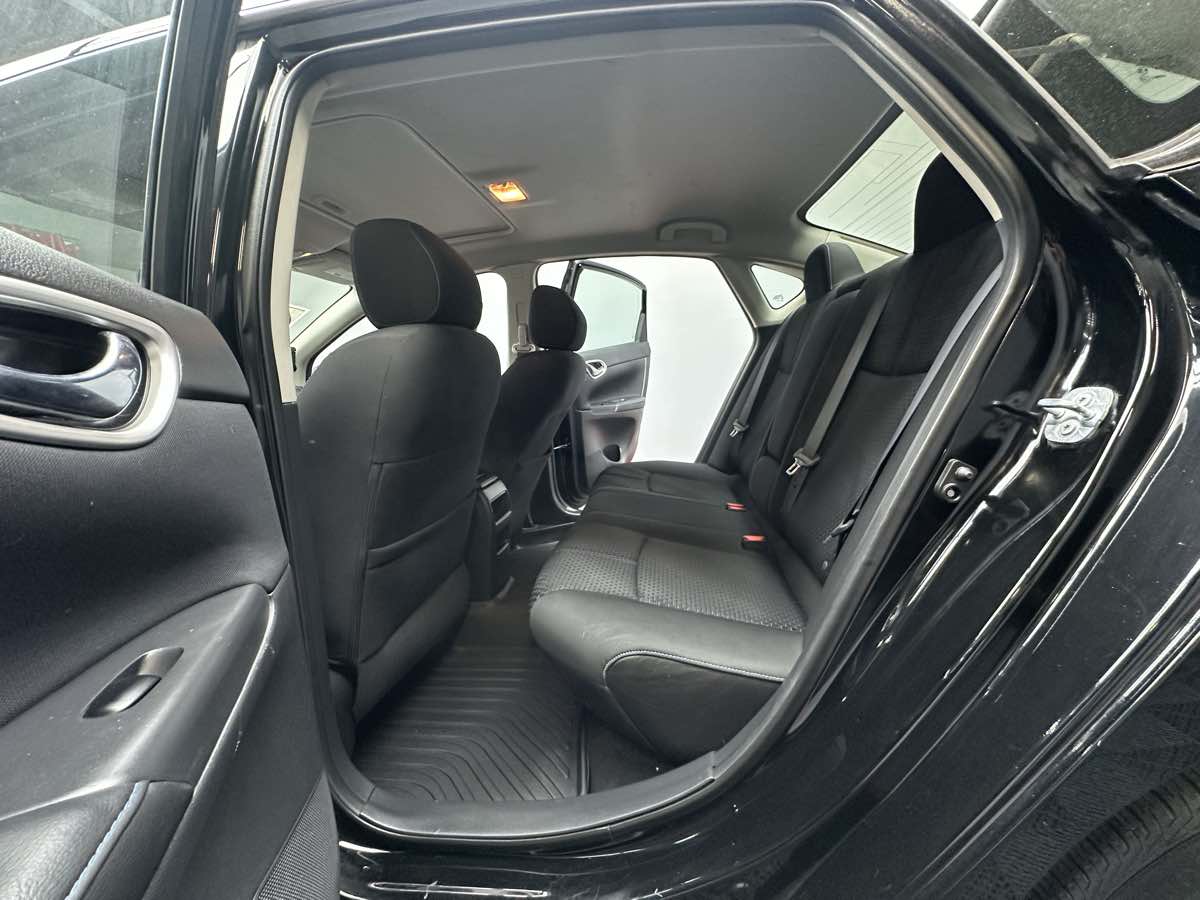 2017 Nissan Sentra SR Turbo photo 18