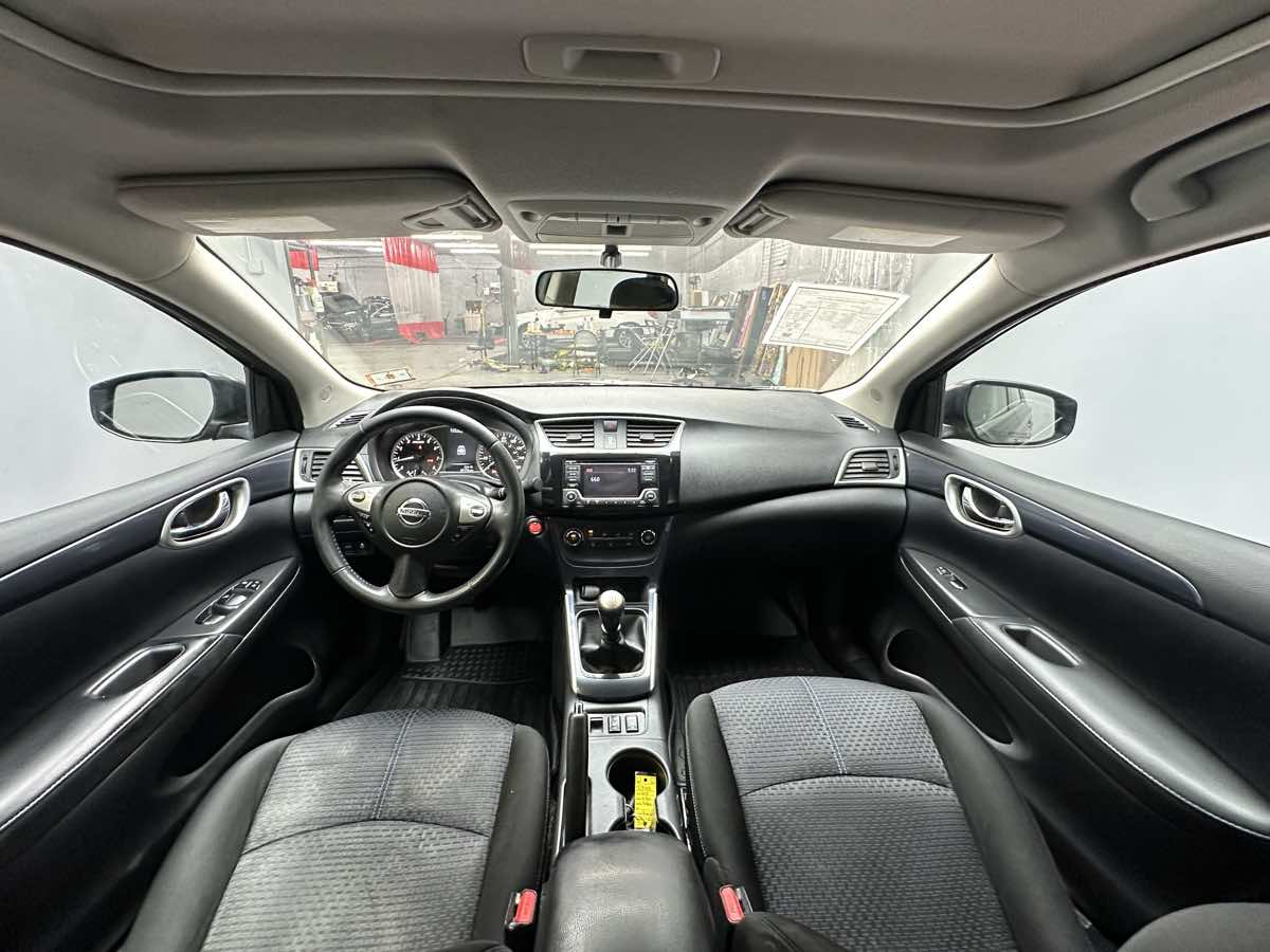 2017 Nissan Sentra SR Turbo photo 19