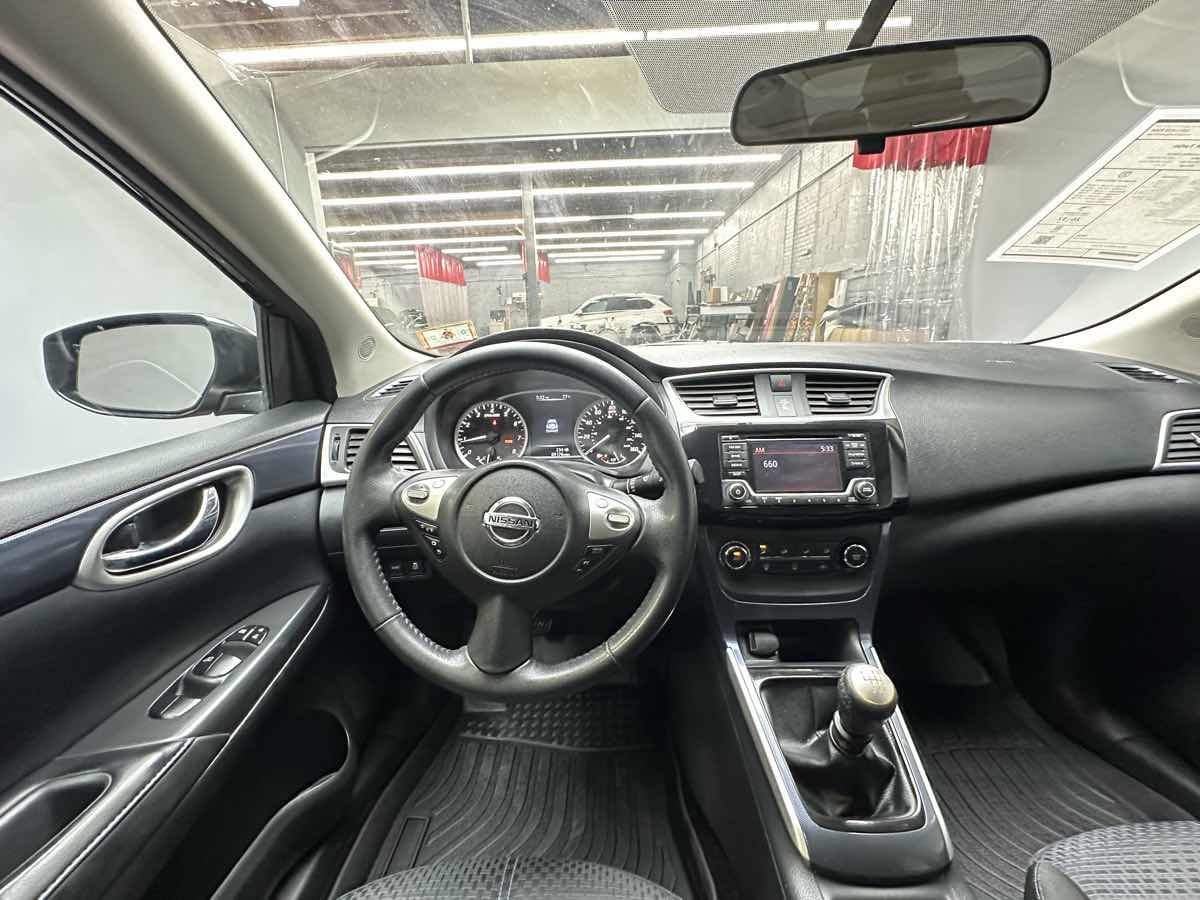 2017 Nissan Sentra SR Turbo photo 20
