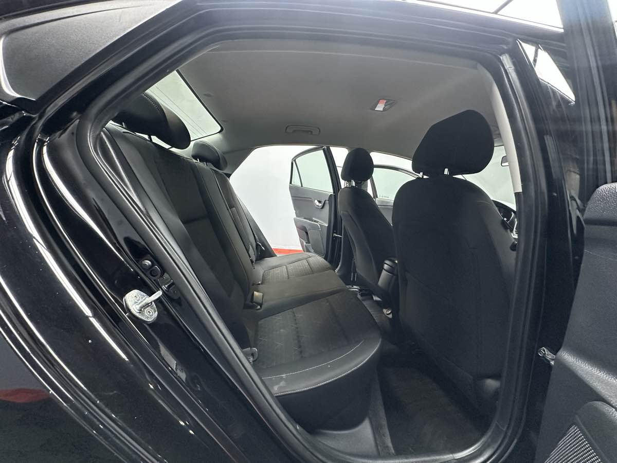 2021 Kia Rio S photo 17