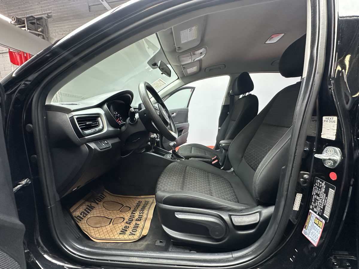 2021 Kia Rio S photo 18