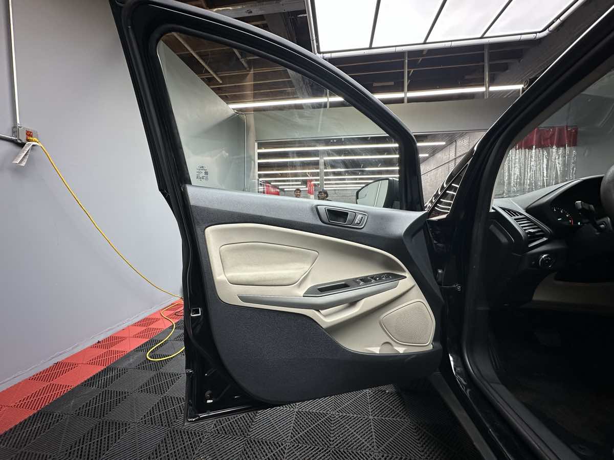 2019 Ford EcoSport S photo 13