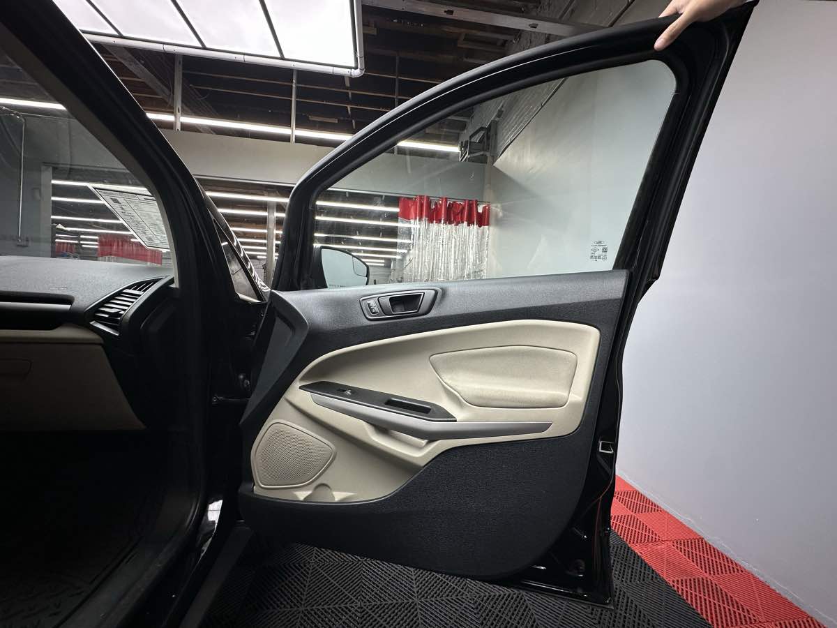 2019 Ford EcoSport S photo 16