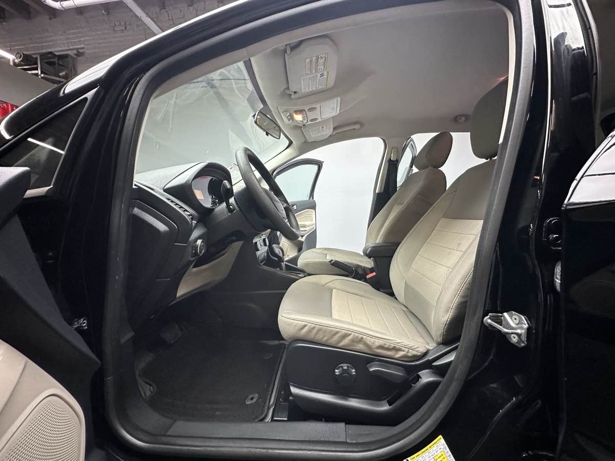 2019 Ford EcoSport S photo 19