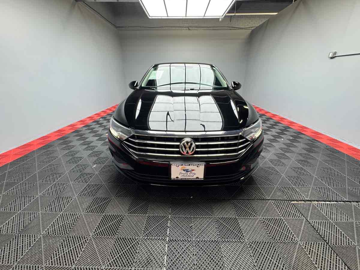 2019 Volkswagen Jetta SE R-Line photo 7