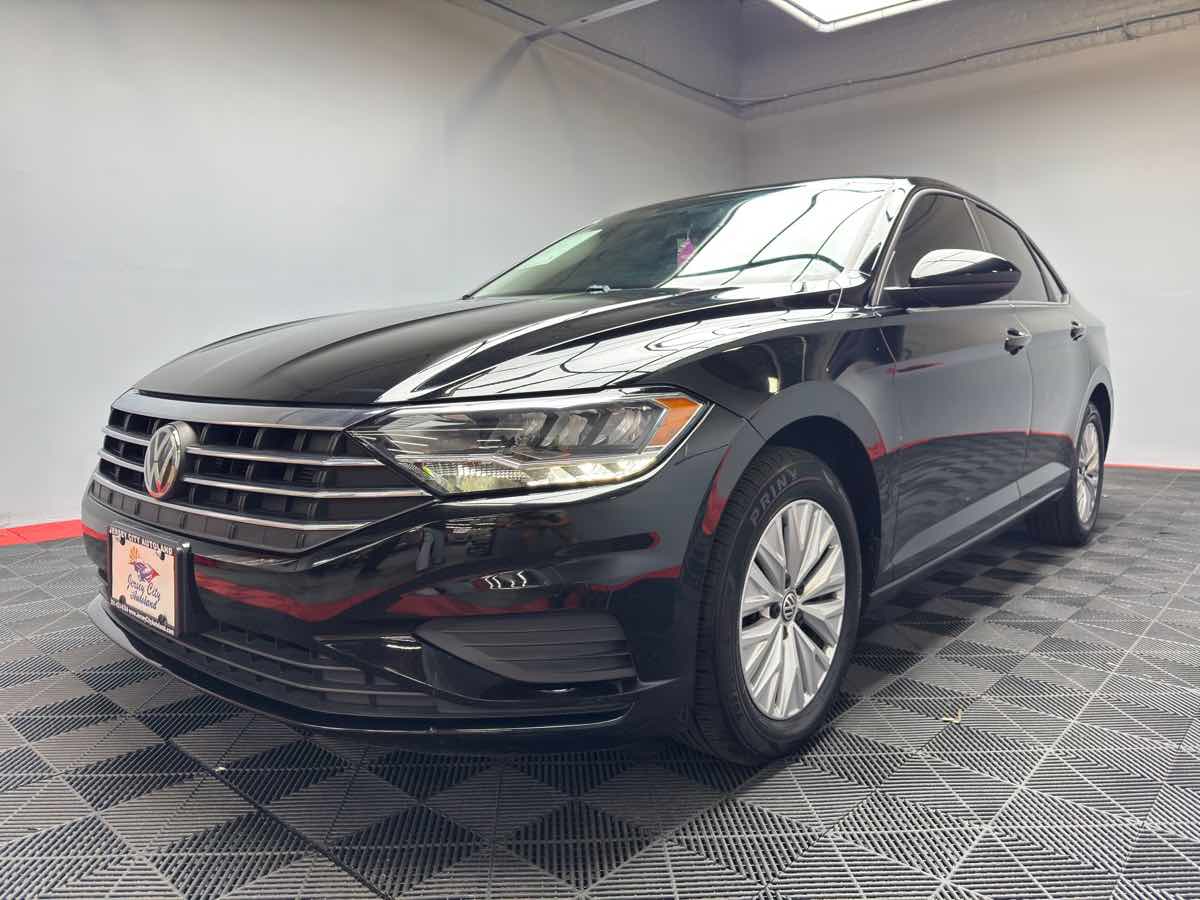 2019 Volkswagen Jetta SE R-Line photo 8