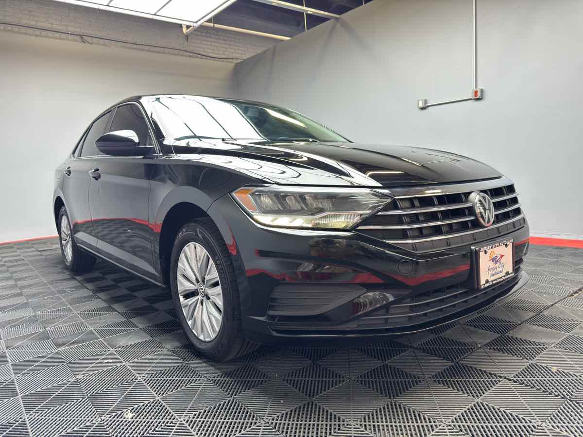 2019 Volkswagen Jetta SE R-Line photo 11