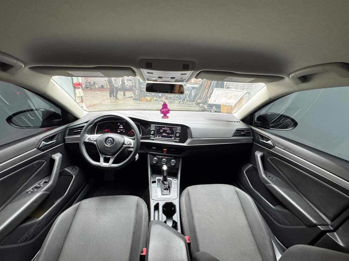 2019 Volkswagen Jetta SE R-Line photo 21