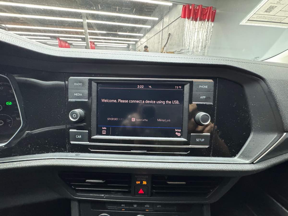 2019 Volkswagen Jetta SE R-Line photo 23