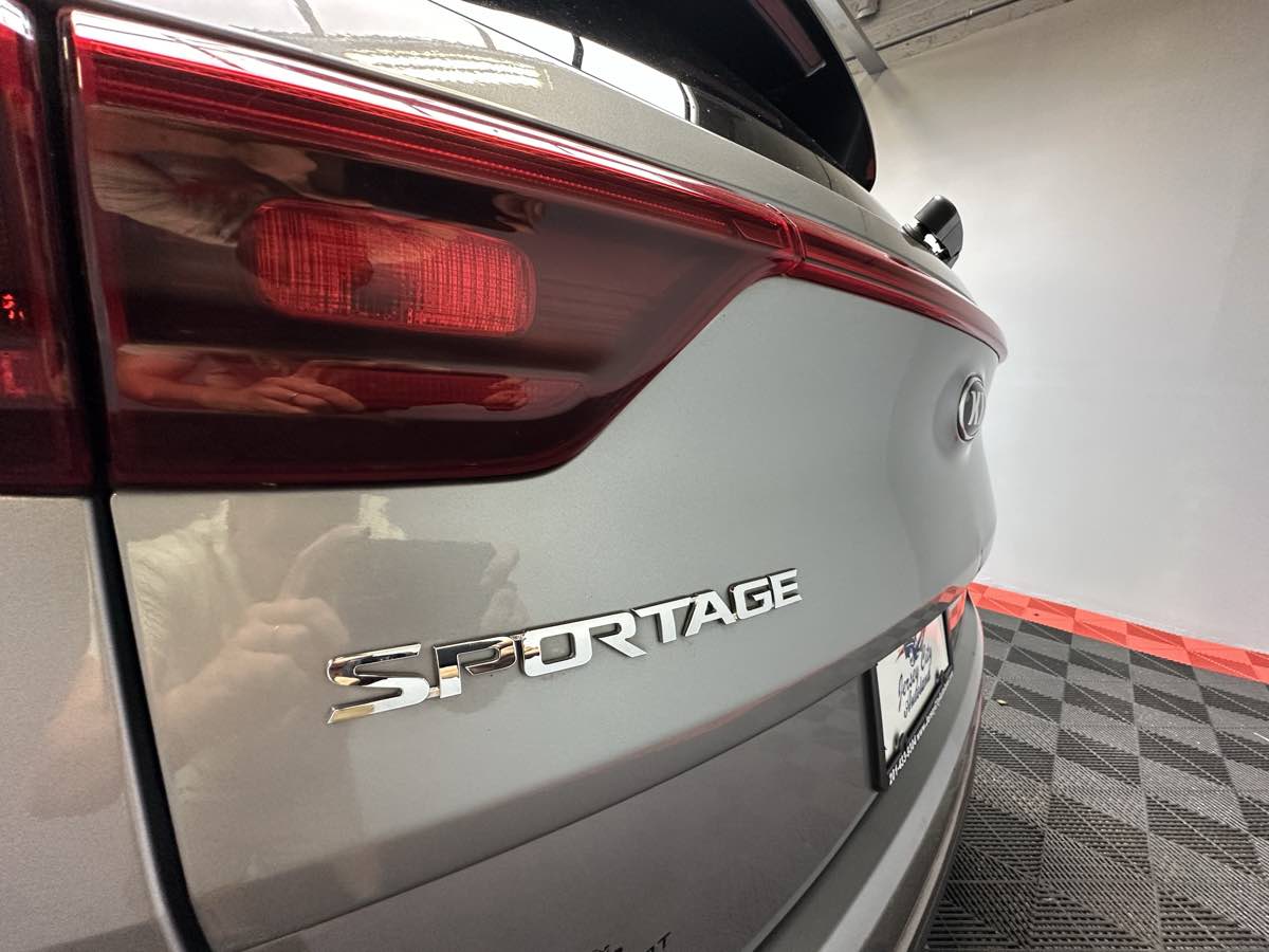 2020 Kia Sportage S photo 11