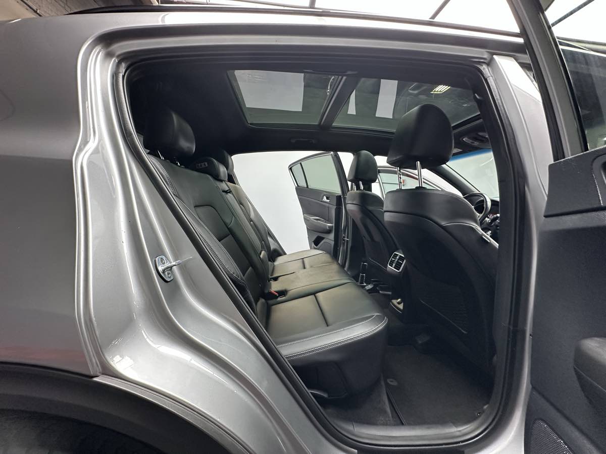 2020 Kia Sportage S photo 19