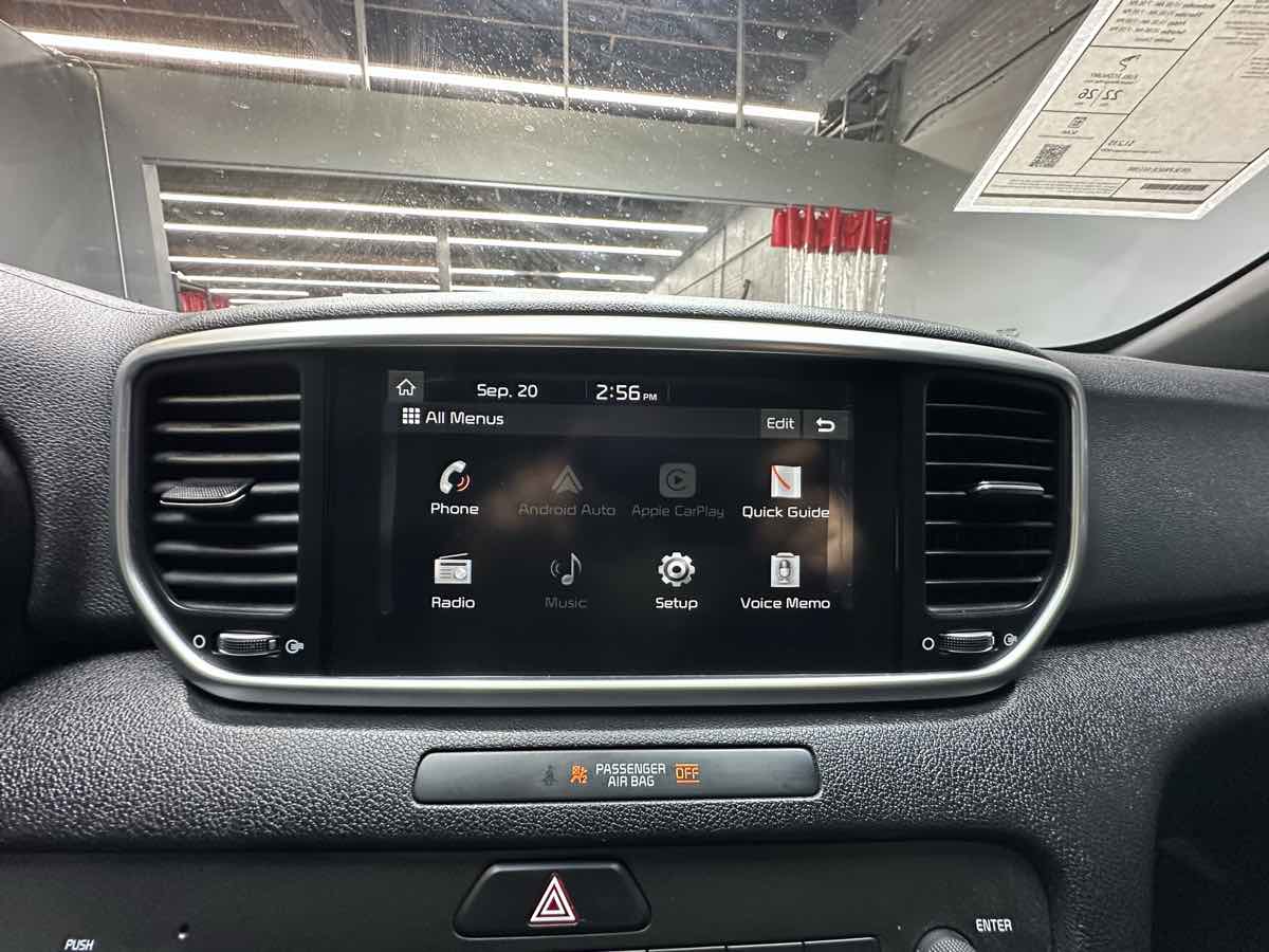 2020 Kia Sportage S photo 27