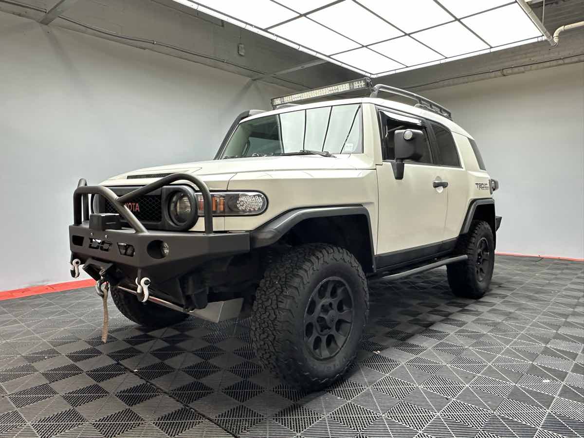 2012 Toyota FJ Cruiser Base photo 2