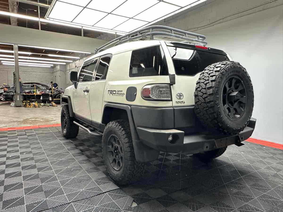 2012 Toyota FJ Cruiser Base photo 3