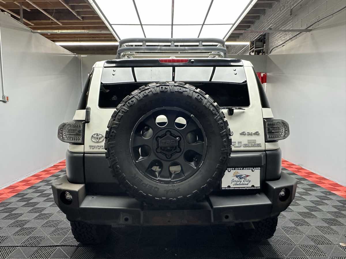 2012 Toyota FJ Cruiser Base photo 4