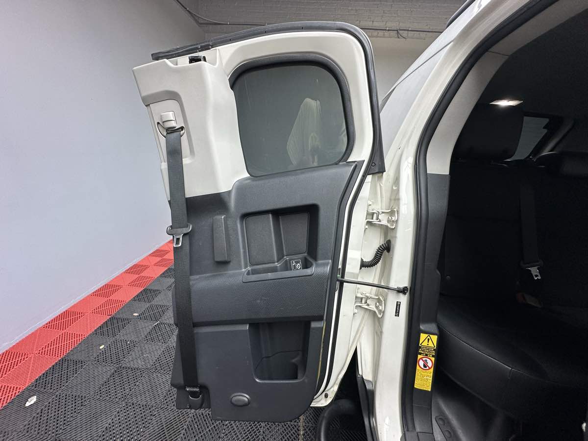 2012 Toyota FJ Cruiser Base photo 14