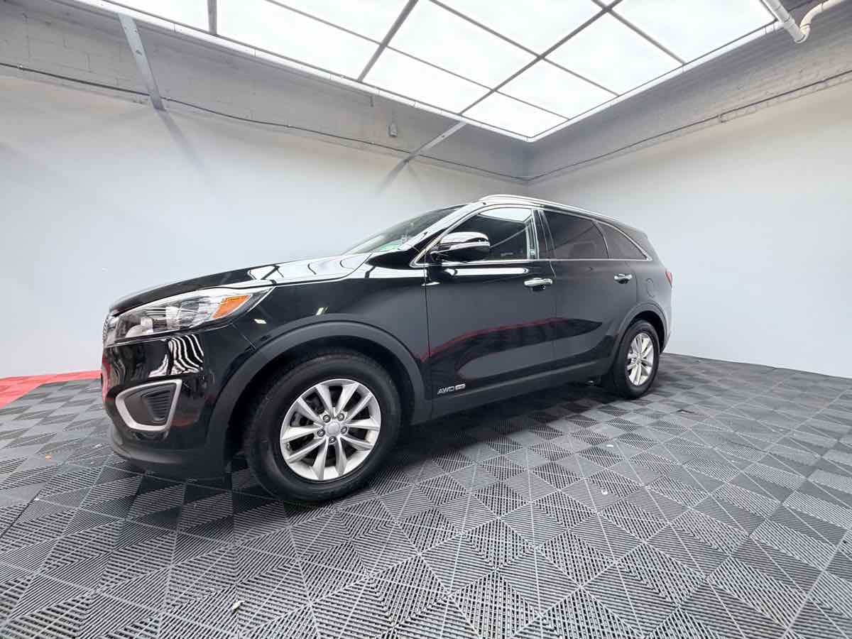 2017 Kia Sorento LX V6 photo 3