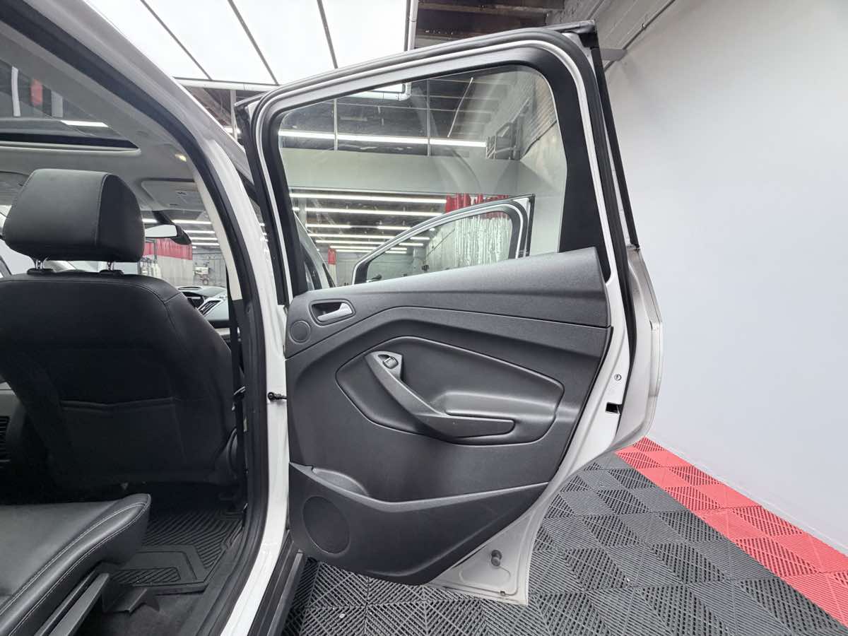 2013 Ford C-Max Energi SEL - Photo 21