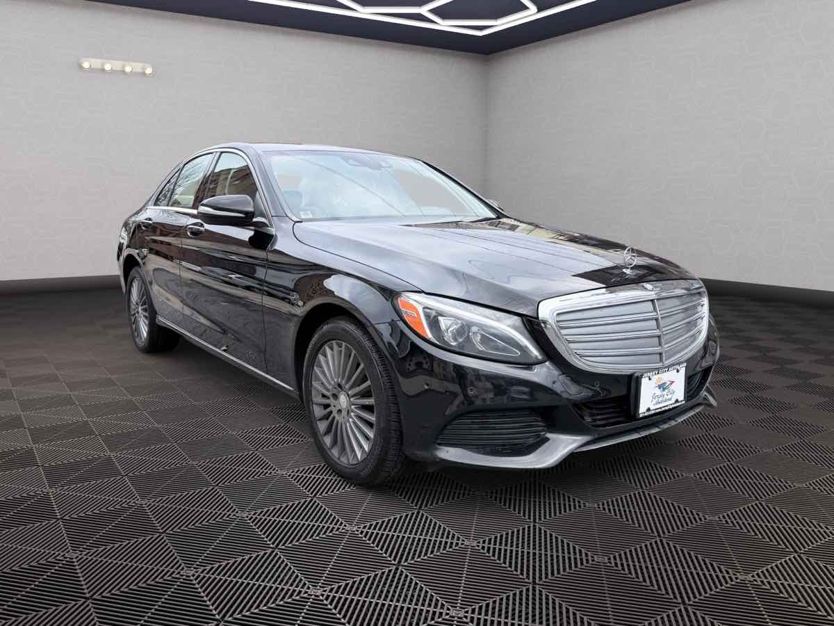 2015 Mercedes Benz C 300 4MATIC Sedan photo 3