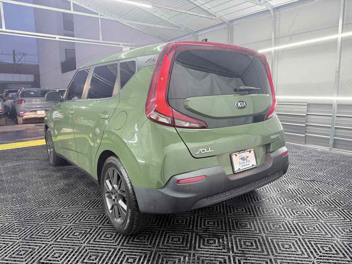 2020 Kia Soul EX - Photo 5