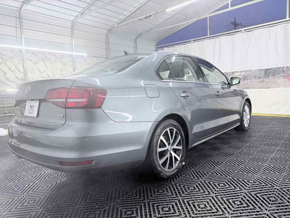 2017 Volkswagen Jetta SE - Photo 7