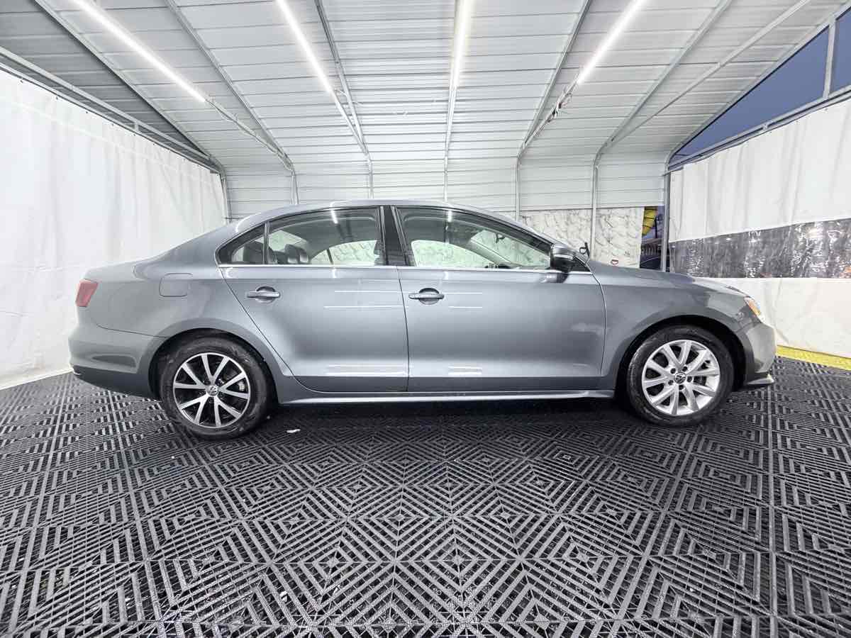 2017 Volkswagen Jetta SE - Photo 8