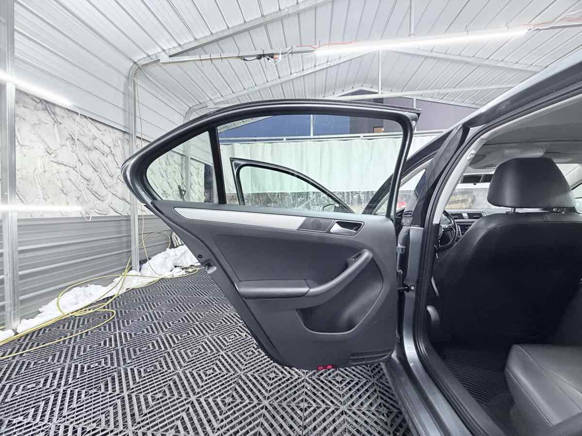 2017 Volkswagen Jetta SE - Photo 16