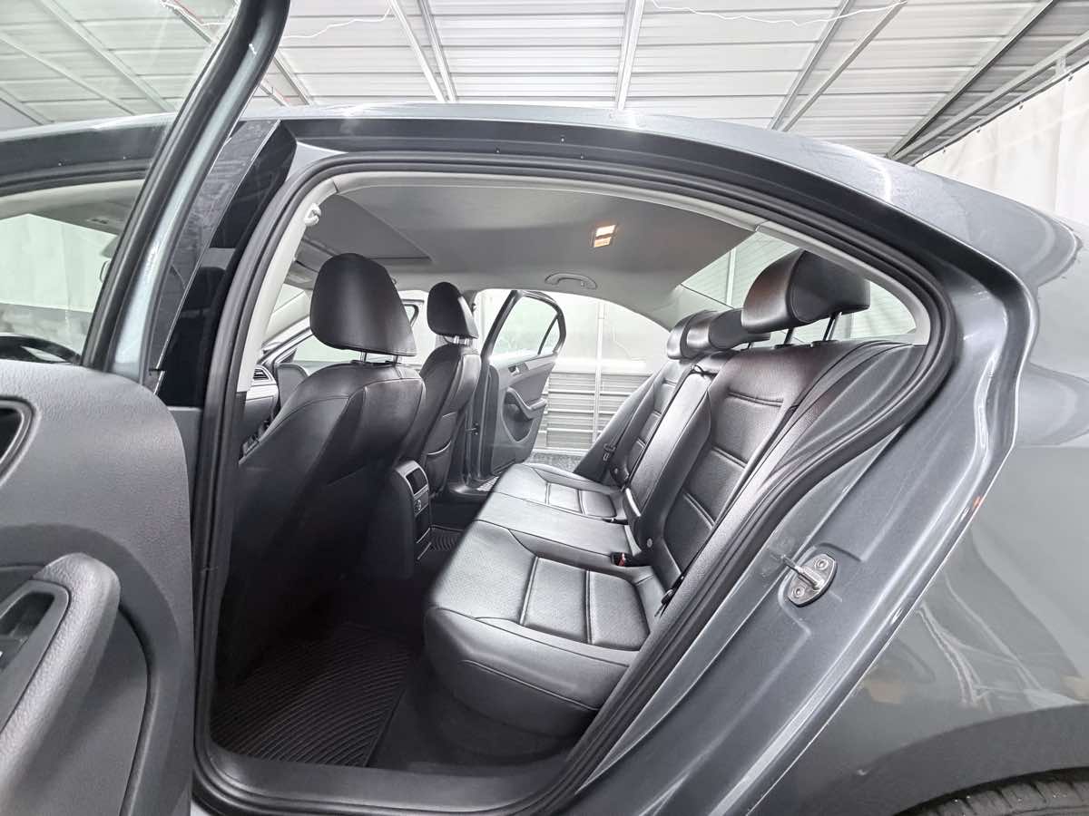 2017 Volkswagen Jetta SE - Photo 21